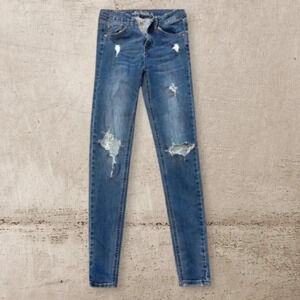 Bundle 3 or more Wild fable leggings size 2, distressed Jeggings.